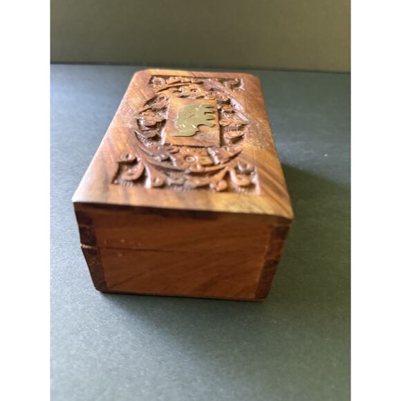 Handcarved Wood Hinged Trinket Box Brass Elephant Inlay Handcrafted Boho - Picture 4 of 7
